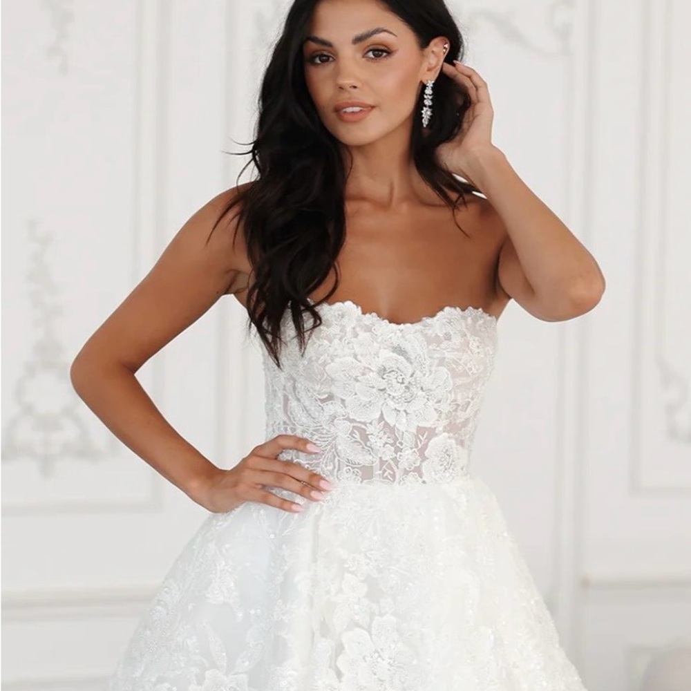 Strapless White Lace A-Line Wedding Dress